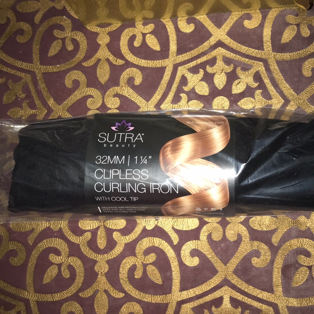 Sutra beauty clueless curling iron.